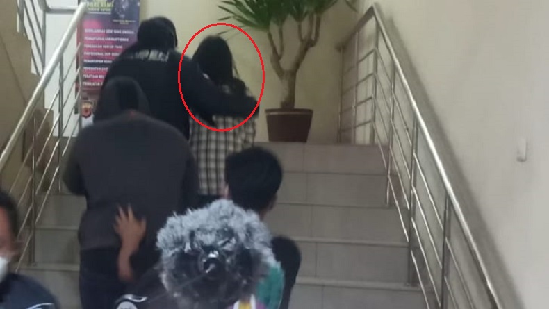Artis TA Digerebek di Kamar Bersama Pria, Mereka Sudah 