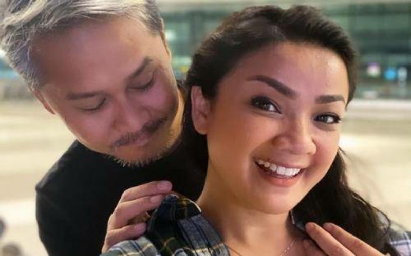 Nirina Zubir dan Suami Positif Covid-19 