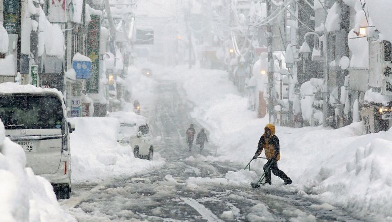 8 Orang Tewas akibat Hujan Salju Lebat di Jepang