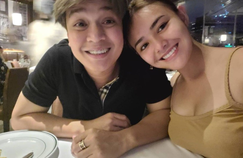 Temui Amanda Manopo di Lokasi Syuting Ikatan Cinta, Billy Syahputra Bawakan Nasi Goreng Buatan Sendiri