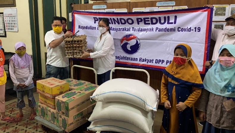 Perindo Peduli Serahkan Bantuan Sembako kepada Panti Asuhan Muslimin Jakarta Pusat