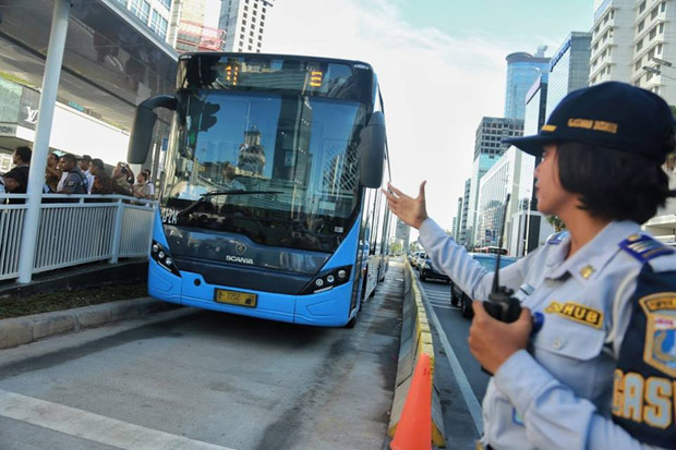Mulai 12 Juli, Transjakarta hanya Beroperasi untuk Pekerja di Sektor Esensial dan Kritikal