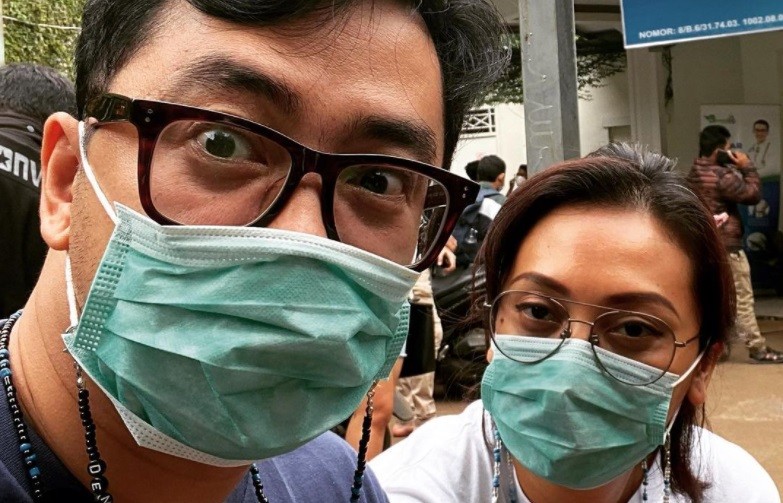 Istri Dennis Adishwara Positif Covid-19, Pesan Aktor Milly Mamet: Semangat & Stay Strong