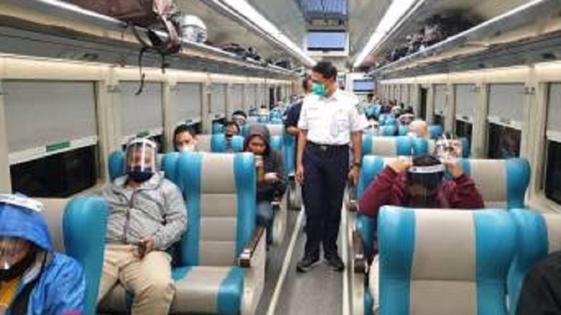  Penumpang Kereta Jarak Jauh Wajib Tunjukkan Hasil Tes Rapid Antigen 