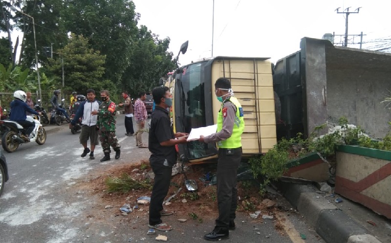 Personel TNI Tewas Tertimpa Truk di Tambun