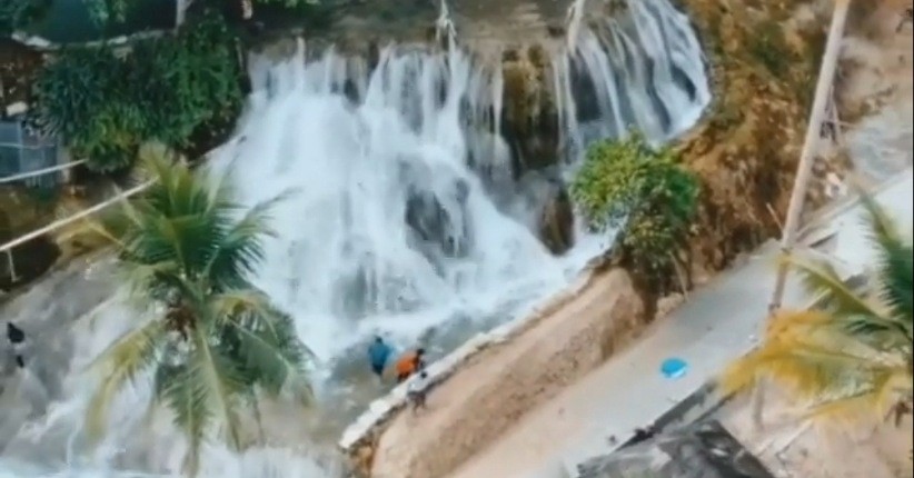 Ide Liburan Tahun Baru di Aek Sijorni, Asyik Wisata di Air Terjun Berundak yang Jernih