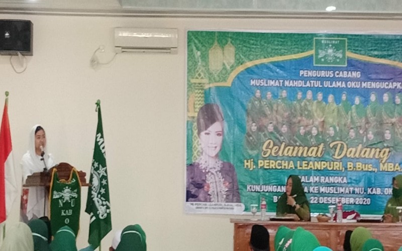 Salurkan Bantuan, Anggota DPR Ini Ajak Muslimat NU Baca Alfatiha untuk Gubernur Sumsel