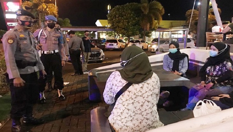 Polda Sulut Ingatkan Prokes  di Lokasi Keramaian 