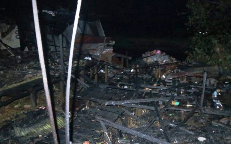 4 Rumah Terbakar di Jalan Kompleks Kejaksaan Banjarmasin Utara