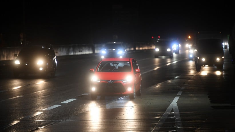 Arus Mudik Libur Imlek di Tol Cikampek Landai