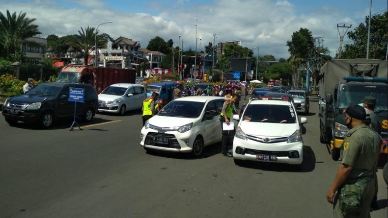 Total 10 Wisatawan di Puncak Bogor Reaktif Covid-19 Selama Libur Natal