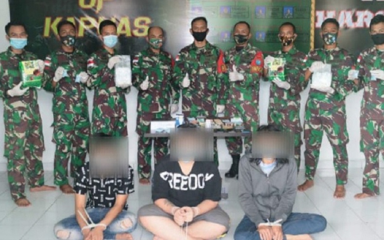3 Warga Pontianak Selundupkan Sabu 4 Kg dan 500 Butir Ekstasi via Jalur Tikus Perbatasan