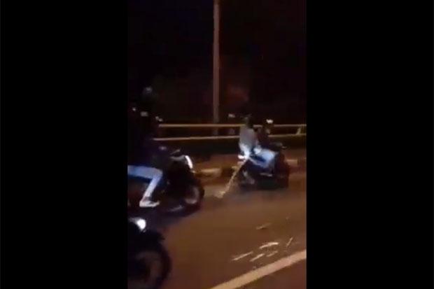 Viral, Video Konvoi Motor Remaja Sambil Seret Celurit di Jalan Raya