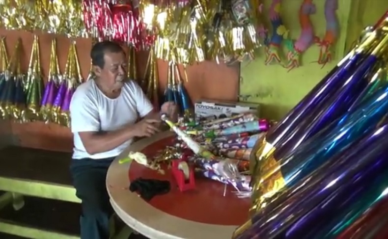 Pesta Tahun Baru Dilarang, Omzet Pedagang Terompet di Pontianak Merosot