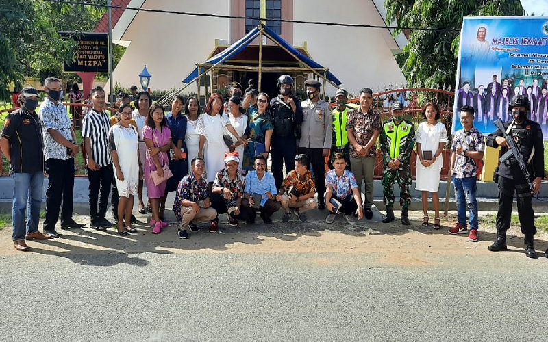 Polsek Wapla Amankan Ibadah Lanjutan Natal di Sejumlah Gereja