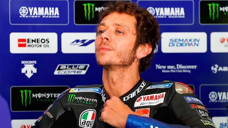 Pensiun dari MotoGP, Valentino Rossi Siap Kebut-kebutan Balap Mobil Tahun Depan