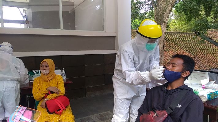 Cegah Penularan, Wisatawan Reaktif Covid-19 Dihalau dari Bonbin Bandung