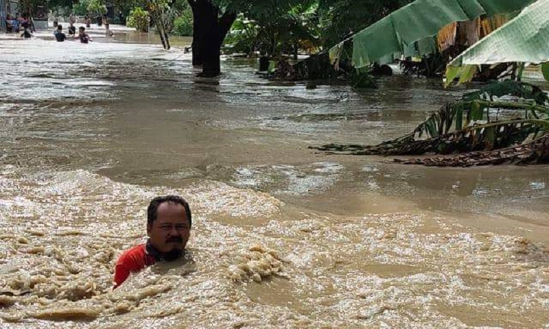 Luapan Kali Lamong Rendam 3 Kecamatan di Wilayah Gresik Selatan