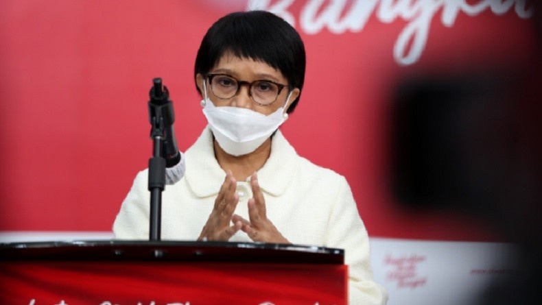 Menlu Retno: 1,8 Juta Vaksin Sinovac Akan Tiba Besok
