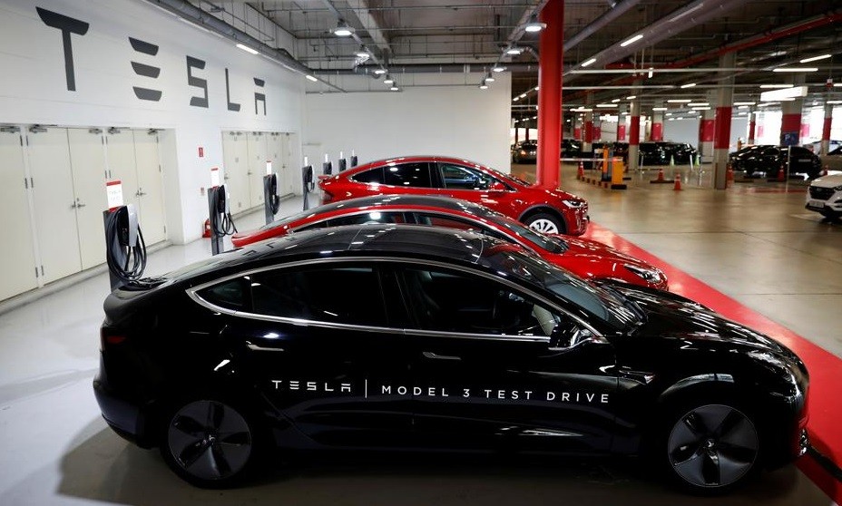 Gaet Tesla, Indonesia Akan Bangun Pabrik Mobil Listrik di Patimban