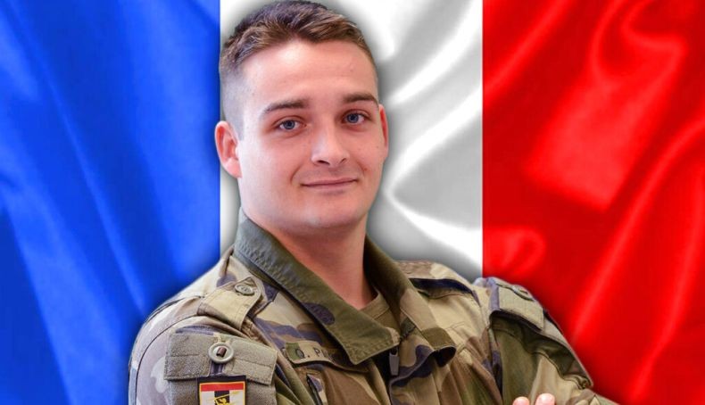 Tiga Tentara Prancis Tewas Setelah Kendaraan Lapis Baja Injak Ranjau Darat