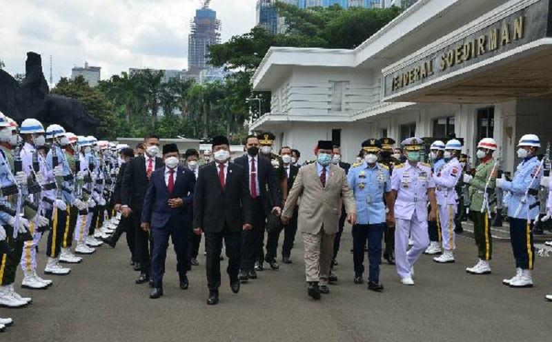 Prabowo Sambut Letjen TNI Herindra sebagai Wamenhan Baru