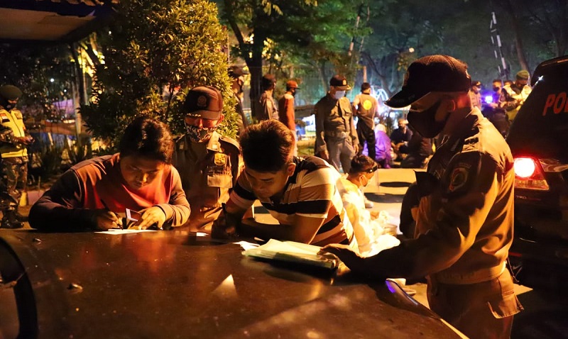 62 Warga Terjaring Razia Protokol Kesehatan di Mojokerto, 4 Orang Reaktif Covid-19