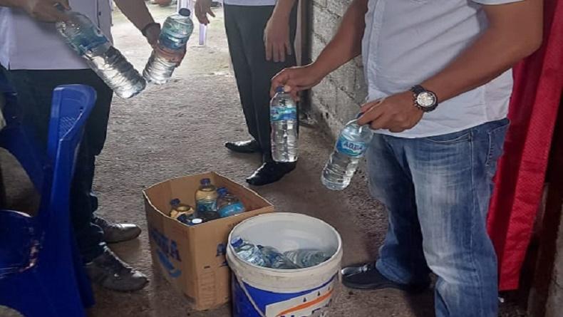 Polres Minahasa Sita 56 Liter Miras Cap Tikus dari Warung Warga di Koya