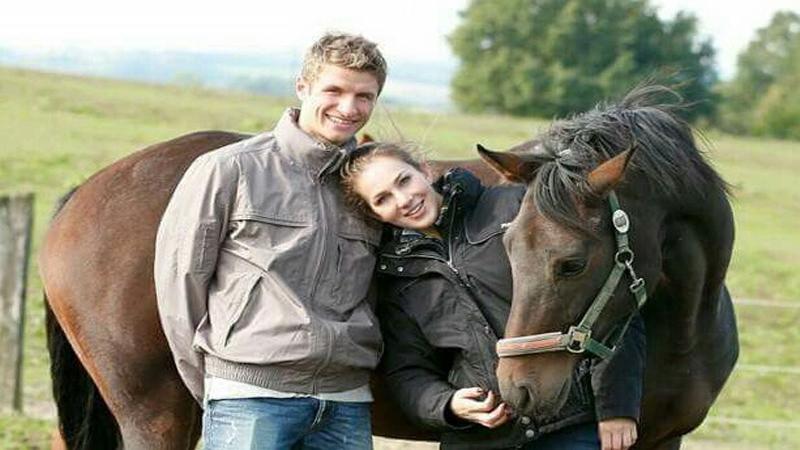 Unik, Thomas Muller Cari Duit Tambahan dari Bisnis Sperma Kuda