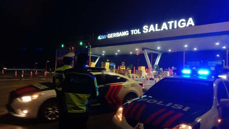 Malam Tahun Baru, Begini Suasana Arus Lalu Lintas di Tol Semarang-Solo 