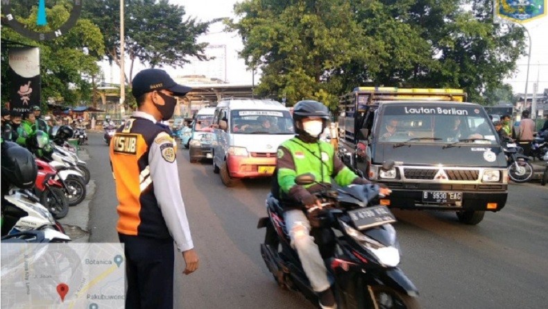 Pemkot Jaksel Kerahkan 367 Personel Pantau Lalin Hari Pertama Aktivitas Perkantoran