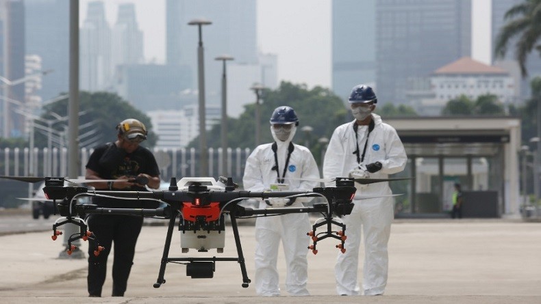 Gunakan Drone dan Spray Darat, 11 Titik di Jakarta Disemprot Cairan Disinfektan