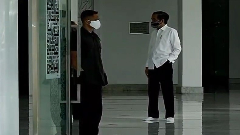 Persiapan New Normal, Jokowi Tinjau Masjid Baiturrahim di Istana