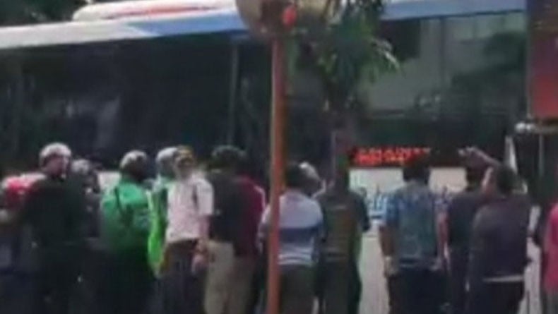 Bentrokan Kelompok Debt Collector dengan Debitur Motor, 10 Orang Ditangkap Polisi