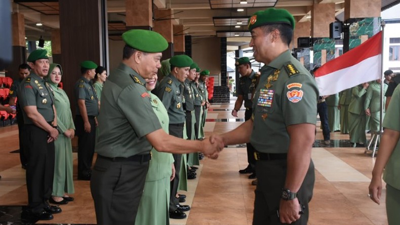KSAD Terima Laporan Korps Kenaikan Pangkat Irjen Kemhan dan 9 Pati TNI AD