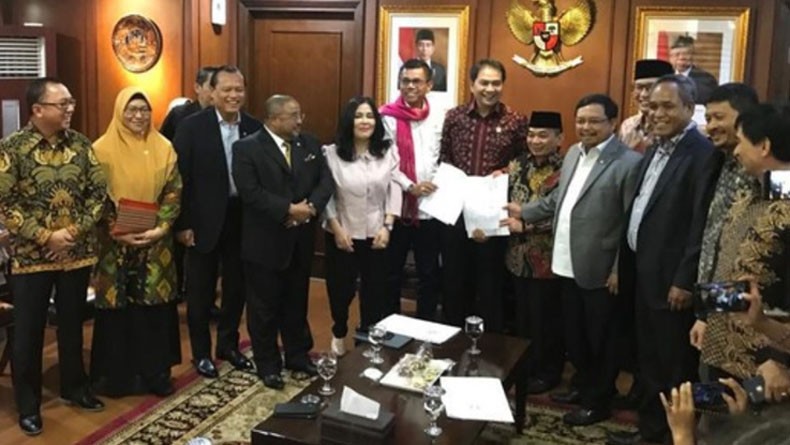 Fraksi PKS dan Demokrat Serahkan Usulan Pembentukan Pansus Kasus Jiwasraya ke Pimpinan DPR