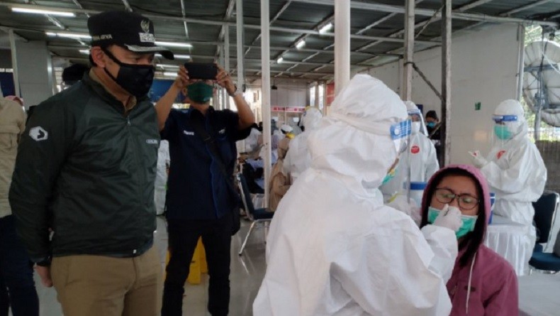 Tiba di Stasiun Bogor, Penumpang KRL dari Jakarta Dites Covid-19