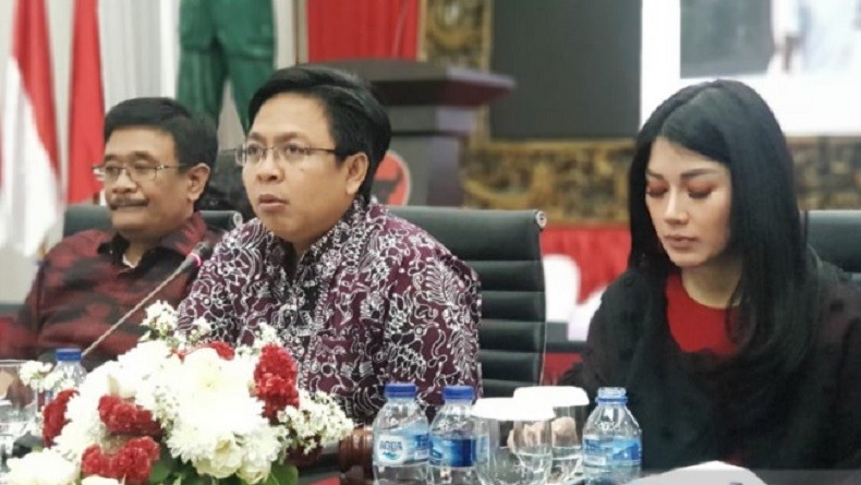 Survei Indikator : Masyarakat Percaya TNI dan Polri dalam Pengamanan Selama Covid-19