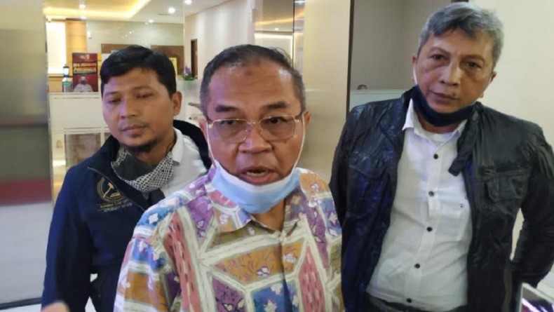 HP Milik Istri dan Tablet Anak Ustaz Maaher Disita Bareskrim 