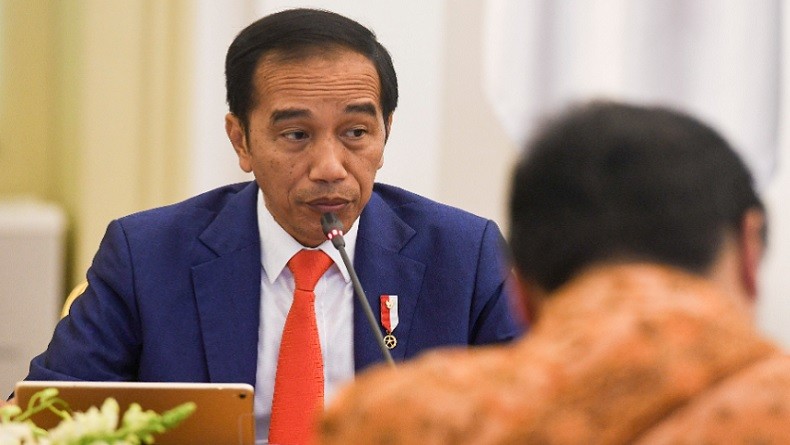 Jokowi Perintahkan Menkes Susun  Aturan PSBB : Maksimal 2 Hari Selesai