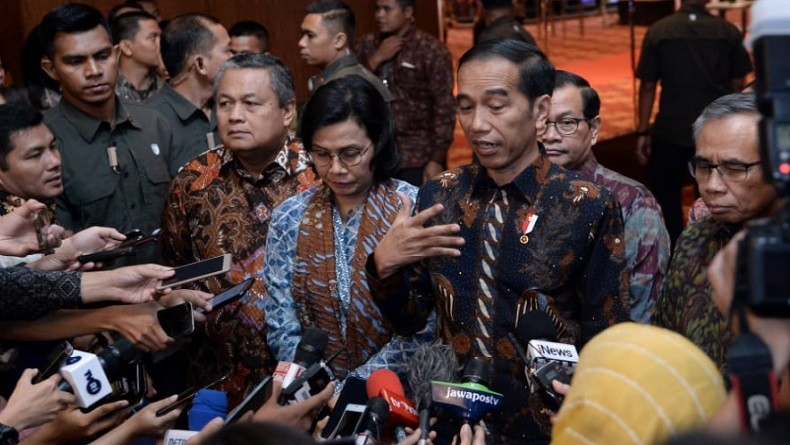Sebut UU Baru KPK Tak Bikin Lemah, Jokowi: Buktinya OTT Bupati dan KPU