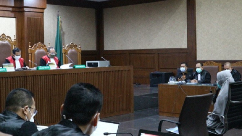 Pinangki Ditegur Hakim Pengadilan Tipikor: Saudara Berikan Keterangan Tertawa-tawa