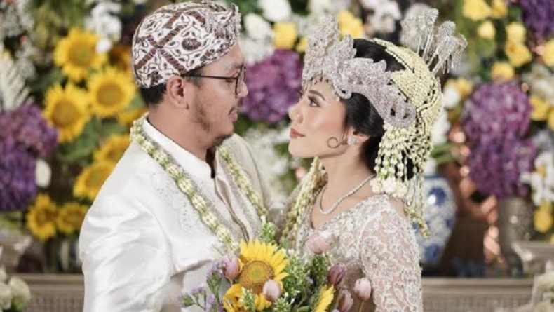 Kenal Lebih Dekat Puteri Komarudin Anggota DPR Milenial Baru Mengakhiri Masa Lajang