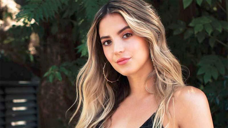 Bikin Heboh, Istri Cantik Chicharito Berfoto Tanpa Penutup Dada