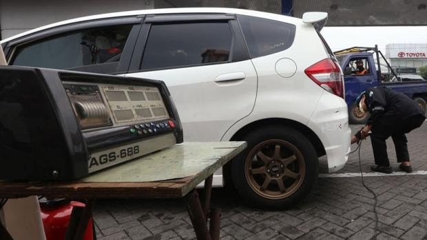 Uji Emisi di Bengkel Mobil Dikenakan Biaya Rp100.000 dan Motor Rp50.000