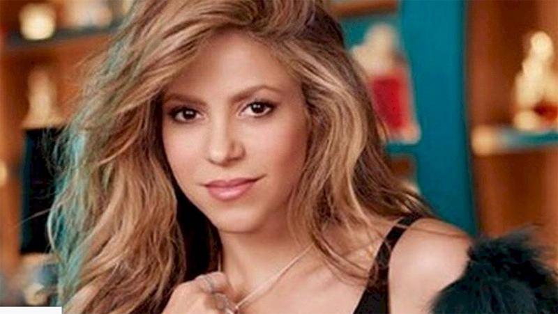 Coral Simanovich, Mantan Tentara Cantik yang Kini Jadi Istri Pemain Barcelona