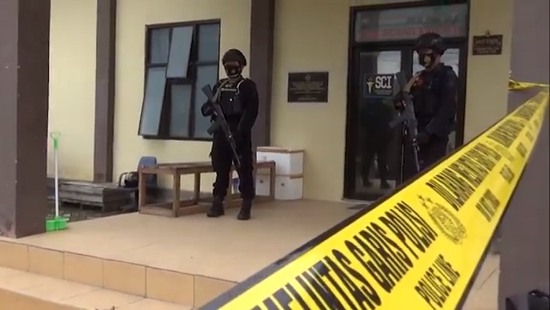 Brimob Jaga Ketat Ruang Jenazah RS Bhayangkara Sulsel