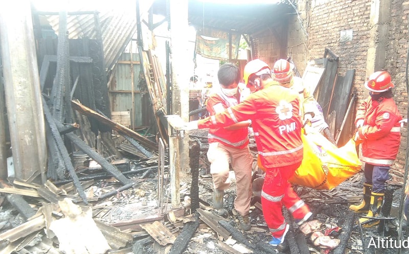 Rumah Semi Permanen di Bekasi Hangus karena Ledakan Las Karbit, 3 Orang Tewas