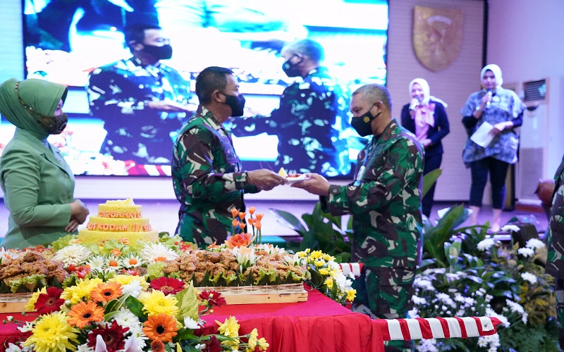 Syukuran HUT Ke-75 Kodam II Sriwijaya, Pangdam: Prajurit TNI Harus Bahagia