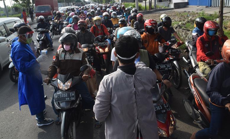 Pemerintah Batasi Kegiatan Masyarakat, Jawa Tengah: Semarang, Soloraya, Banyumas